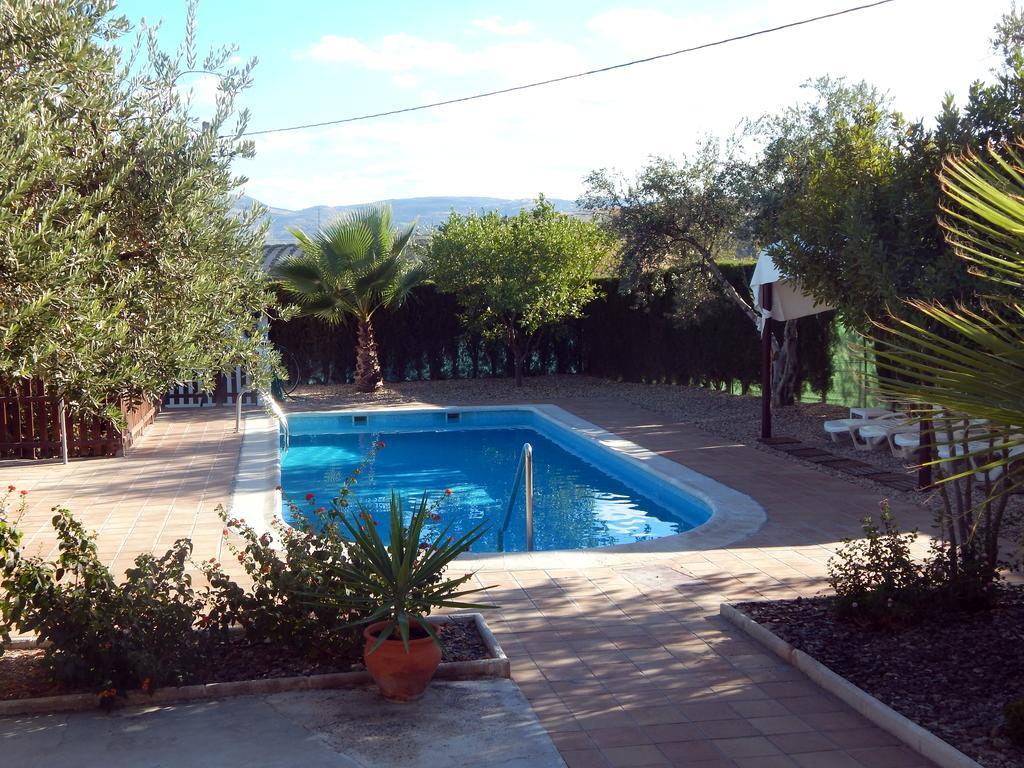 Villa Maria - Pista De Padel Y Piscina Baena Exterior foto