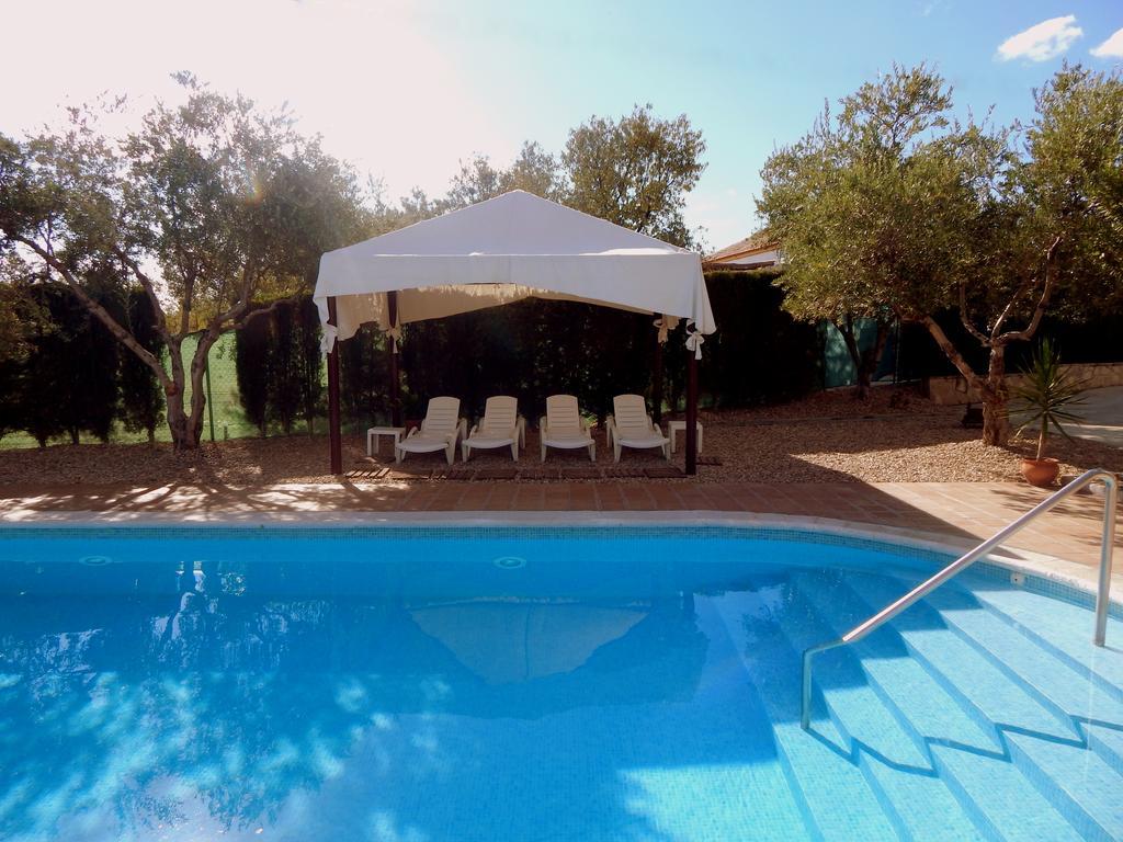 Villa Maria - Pista De Padel Y Piscina Baena Exterior foto