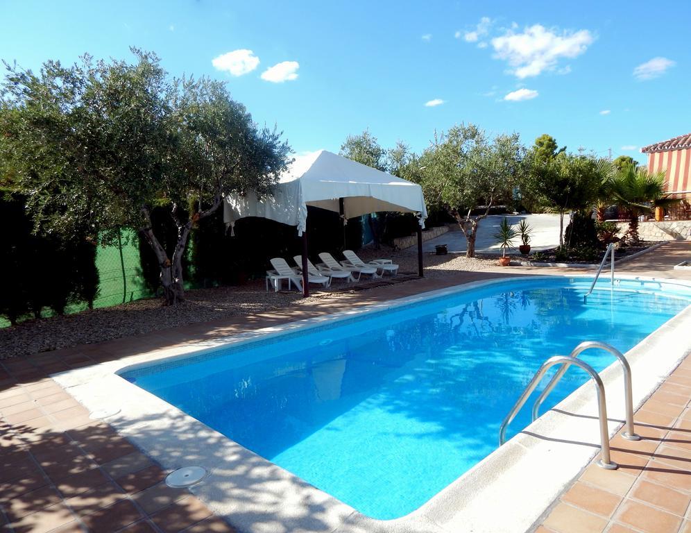 Villa Maria - Pista De Padel Y Piscina Baena Exterior foto