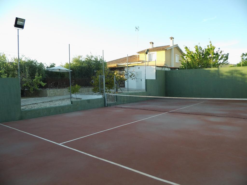 Villa Maria - Pista De Padel Y Piscina Baena Exterior foto